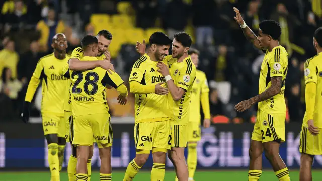 Fenerbahçe'den gol yağmuru: Konyaspor'u 4-0'la geçti