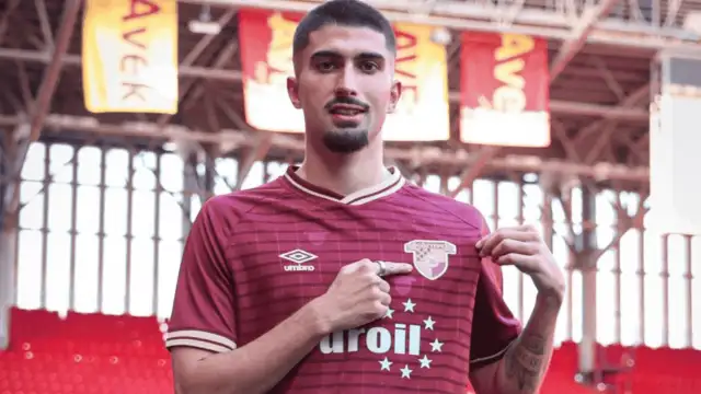 Göztepe, transferde emin adımlarla yoluna devam ediyor: İsviçre ekibi Servette'den Alexis Antunes'i renklerine bağladı