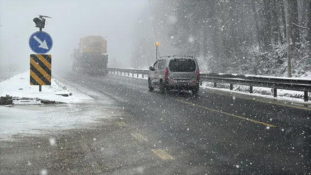Bolu Dağı'nda kar yağışı başladı