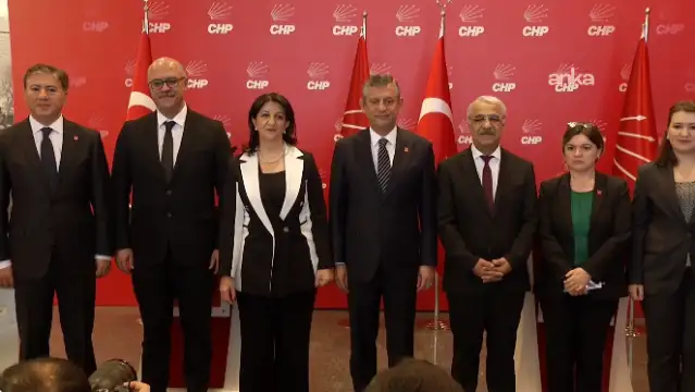 DEM Parti İmralı Heyeti CHP Genel Başkanı Özgür Özel ile görüştü