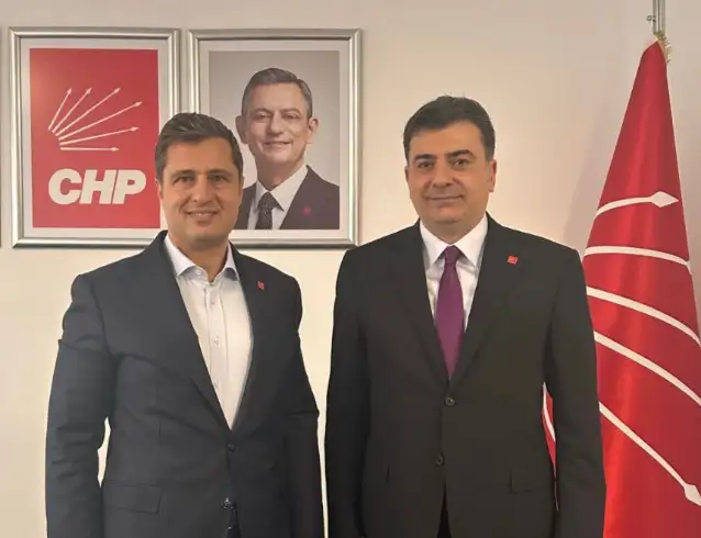 Deniz Yücel, CHP Sözcülüğü görevini Zeynel Emre’ye devretti