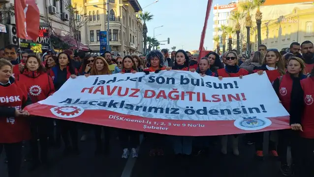 İzmir’de DİSK’in eylemi 4. gününde: İşçilerden yönetime ‘masa’ çağrısı
