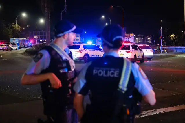 Avustralya polisi: Sydney'deki silahlı saldırıda saldırganların baba-oğul olduğu tespit edildi