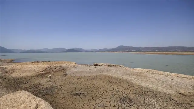 İzmir'de kritik su seviyesi: Tahtalı Barajı'nda doluluk oranı yüzde 1'e düştü