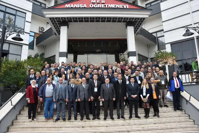 Türk Eğitim-Sen’de Koray Özgürler yeniden başkan
