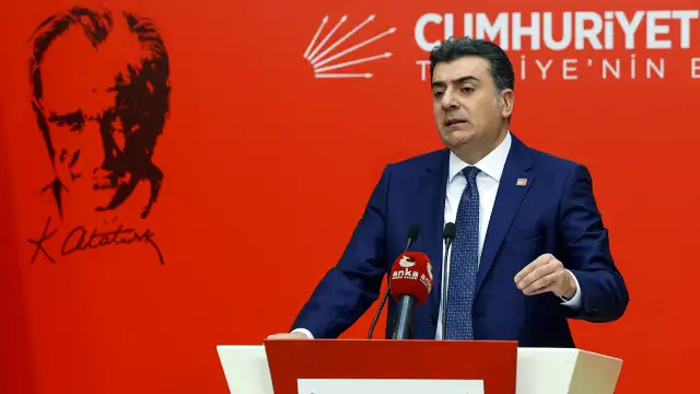 Zeynel Emre: Burada bir gelecek, bir nesil gözümüzün önünde kayıp gitmektedir