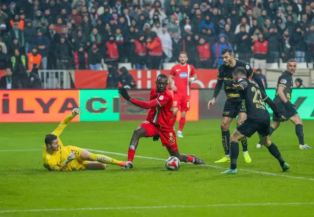 Amedspor sahasında Çorum FK'yi tek golle mağlup etti
