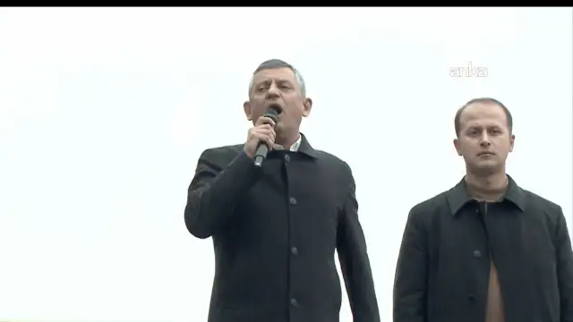 Özel'den iktidara deprem konutu ve vergi muafiyeti çağrısı
