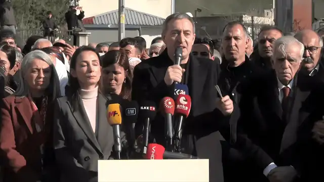 Bakırhan: Kürt'ü düşman gören, Kürt'ü katletmeye çalışanlara çanak tutan bir yaklaşım mı kader birliğidir?