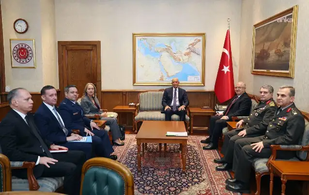 CHP'li Namık Tan'dan Güler-Barrack görüşmesindeki oturma düzenine tepki