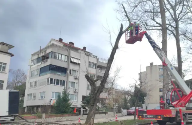 Lodosa karşı Büyükşehir ekipleri sahada