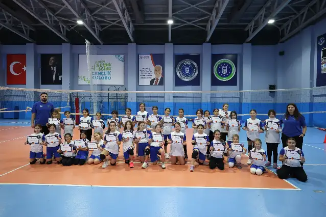 Bursa Büyükşehir Belediyesi kış spor okulları'nda sertifika heyecanı