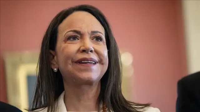 Maria Corina Machado Nobel Barış Ödülü'nü Beyaz Saray'da Trump'a sundu