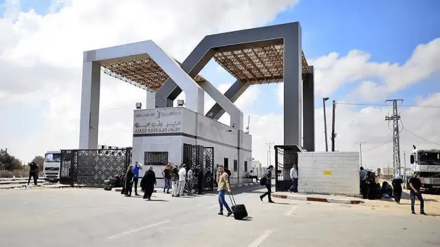 İsrail Refah Sınır Kapısı’ndan sadece 5 hastanın geçişine izin verdi