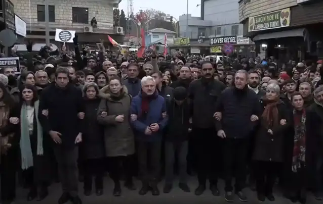 DEM Parti Eş Genel Başkanı Bakırhan’ın da katıldığı Suruç'taki yürüyüşe polis müdahale etti