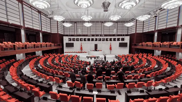 CHP'nin emekliler için "Meclis'i terk etmeme" eylemi dördüncü gününde