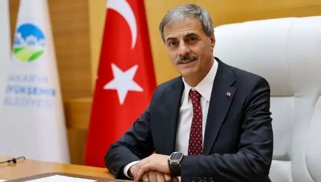 Sakarya Büyükşehir Belediye Başkanı Alemdar'ın mezuniyet beyanına üniversiteden yalanlama