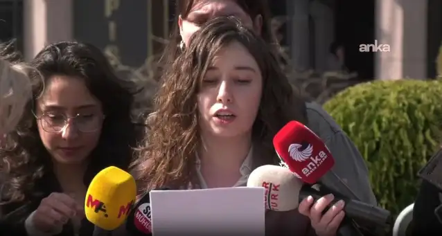 Kadın avukatlardan Ankara Adliyesi önünde "İstanbul Sözleşmesi'ne taraf olma" çağrısı