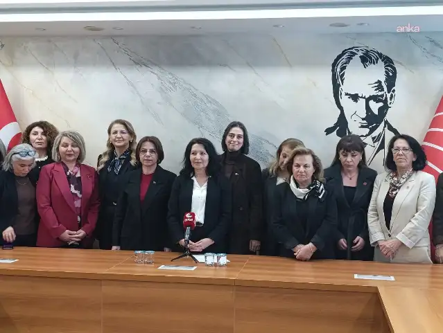CHP’li kadınlardan Dilek Kaya İmamoğlu’na destek: Ailelere dokunmayı bırakın