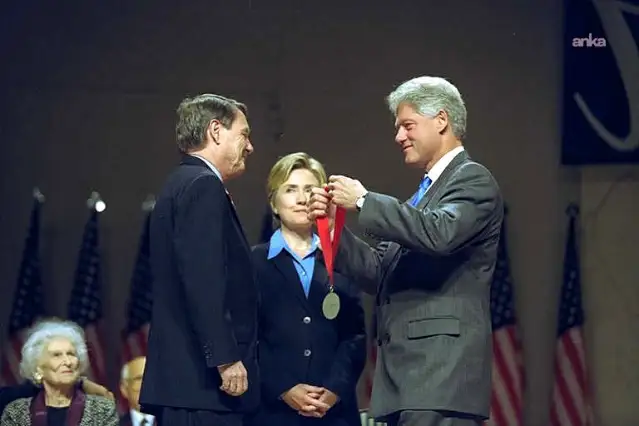 Clintonlar ABD Temsilciler Meclisi bünyesindeki Epstein soruşturmasında ifade vermeyi kabul etti