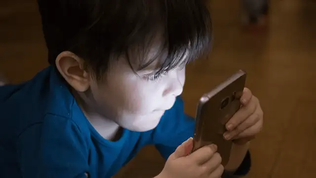 Aile ve Sosyal Hizmetler Bakanlığından ebeveynlere dijital uygulamalar için 'ekran süresi' uyarısı