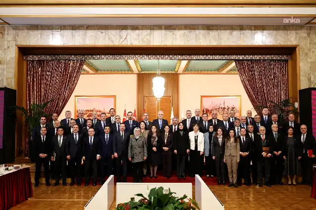 TBMM Başkanlığı: Milli Dayanışma, Kardeşlik ve Demokrasi Komisyonu Raporu, nitelikli çoğunlukla kabul edilmiştir