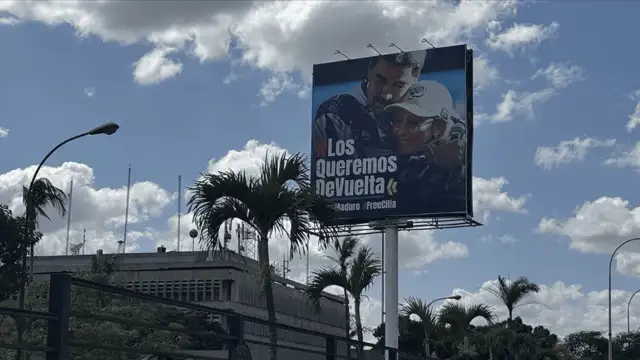 Venezuela’da "Sizleri Geri İstiyoruz" Kampanyası: Otoyollar Maduro Afişleriyle Donatıldı