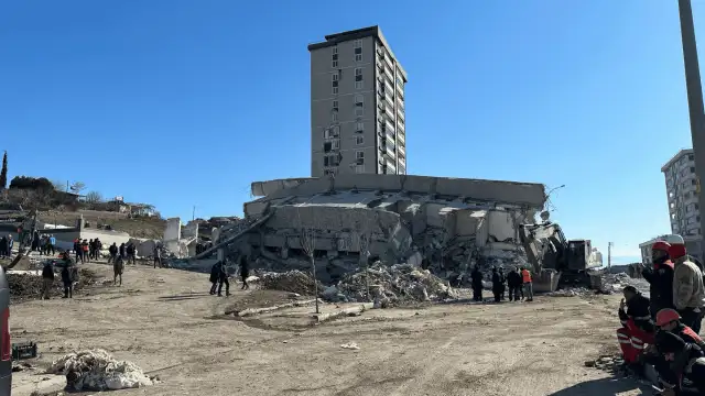 Bad-ı Saba Konutları bilirkişi raporu: 6 Şubat’ta 42 kişiye mezar olan yapıda imar onayı verenler de asli kusurlu