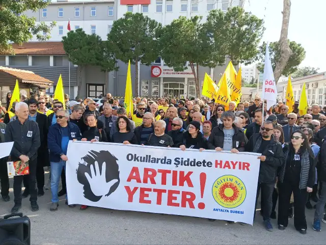 Eğitim-Sen'den okulda şiddete karşı iş bırakma: Can güvenliğimiz sağlansın