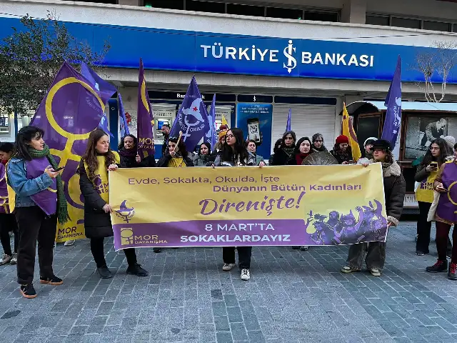 İzmir’de Mor Dayanışma üyelerinden 8 Mart çağrısı: Haklarımız ve hayatlarımız için sesimizi yükseltiyoruz