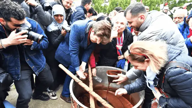 486. Mesir karması şifalı kazandan macun alma savaşına döndü