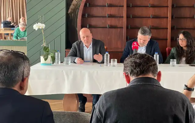 Ahmet Şık, “Ayna/Heli” kitabını tanıttı: Alengirli kavşakların hepsinin aslında kesişim noktasında Kürt meselesi var