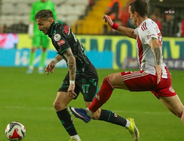 Antalyaspor ağırladığı Konyaspor'a 2-0 mağlup oldu