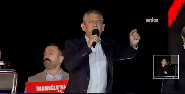Özgür Özel: Beş gazeteciye aynı anda Onursal Adıgüzel hakkında yalan ifadeler yolladınız, kayıtları elimizde