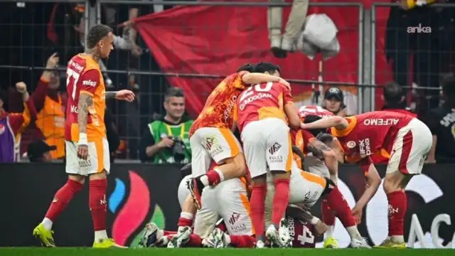 Galatasaray derbi mücadelesinde Fenerbahçe'yi 3-0 mağlup etti