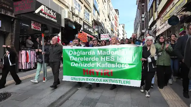 Giresun'da yüzlerce yurttaş madene karşı yürüdü