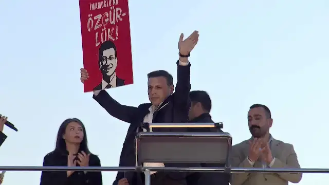 İmamoğlu'ndan Ataşehir mitingine mesaj: Yalanlarını yüzlerine vurdukça, yeni kumpasların peşinde koşuyorlar