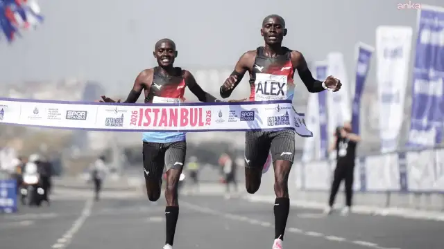 İstanbul Yarı Maratonu’nda rekorlar geçidi: 20 bin koşucu Tarihi Yarımada’da buluştu