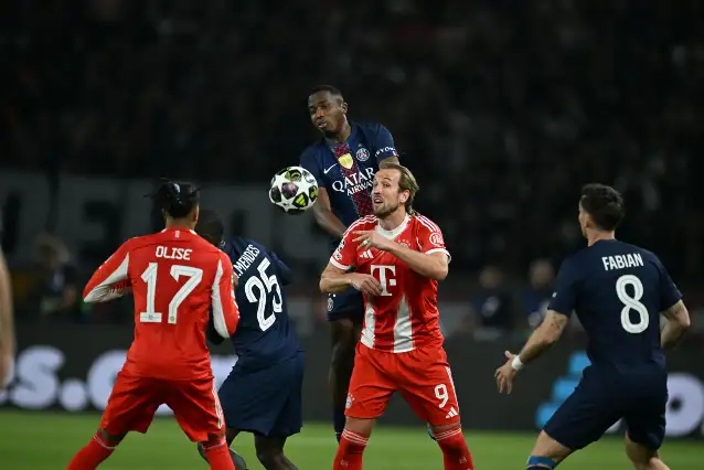 Devlerin 9 gollü düellosunda PSG Bayern Münih'i 5-4 ile geçti
