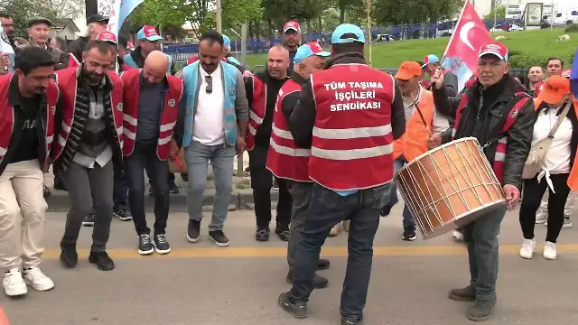 1 Mayıs Emek ve Dayanışma Günü Ankara'da binlerce vatandaşın katılımıyla kutlandı