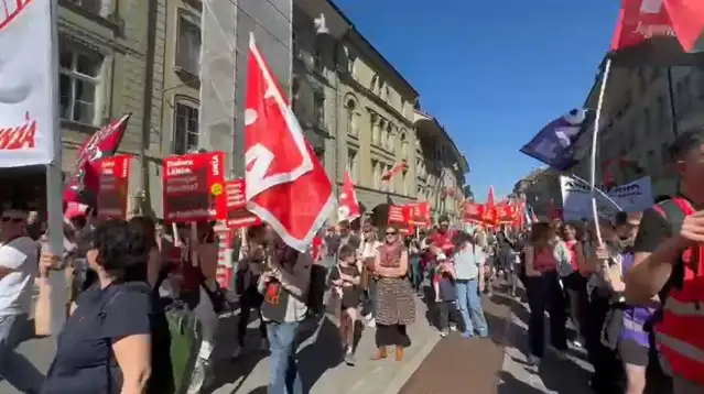Bern’de 1 Mayıs: Parlamento önünde göç politikalarına karşı ortak ses
