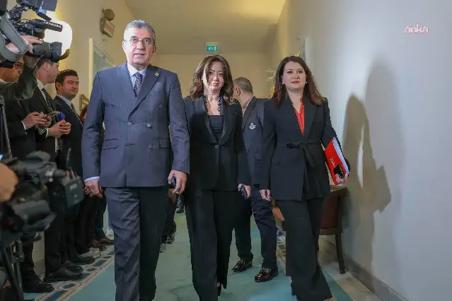 CHP heyeti TBMM'de ara seçim gündemiyle siyasi partileri ziyaret etti