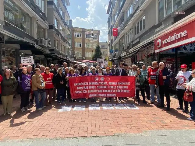 Emekliler Samsun'da bayram ikramiyesini protesto etti