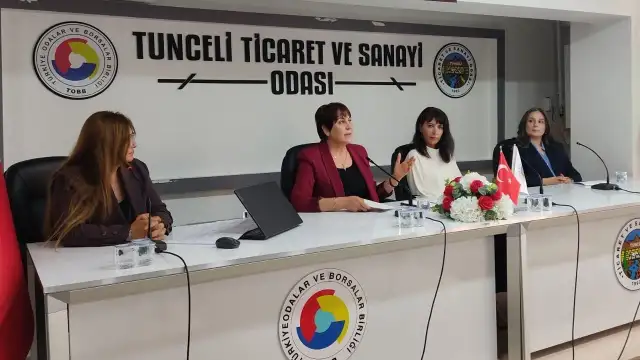 'Zirvede Kadın Var'da gazeteci Hüsniye Karakoyun konuştu