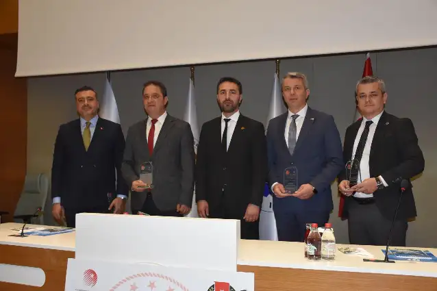 Manisa Medya Akademisi’nde dezenformasyon ve yerel gazetecilik konuşuldu