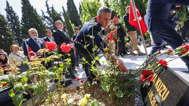 Özgür Özel, Soma Maden Faciası’nın 12. yılında  Soma Maden Şehitliği’ndeki anmaya katıldı