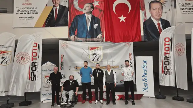 Manisalı para atıcı Samet Akça’dan şampiyonluk ve 1 gümüş madalya gururu