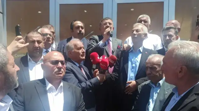 Veli Ağbaba: Özgür Özel'in yol arkadaşı olmanın bedelini ödemeye hazırım