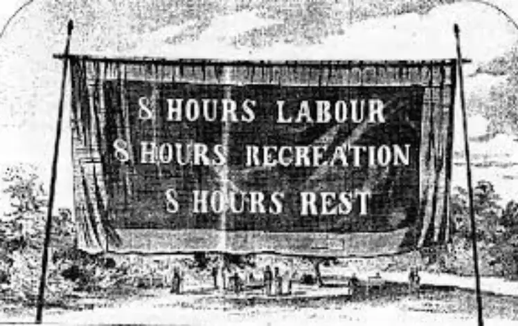 ABD'nin Chicago şehrinde işçilerin 1 Mayıs 1886 yılından itibaren bir iş gününün 8 saat olması için başlattığı mücadele 1889'da Milletlerarası İşçi Kardeşliği Teşkilatı'nın Paris Kongresi'nde "İşçilerin ortak bayramı" olarak kabul edildi. Milletlerarası İşçi Kardeşliği Teşkilatı'nın 1889 Paris Kongresi'nde, işçilerin dayanışmaları amacıyla yılda 1 Mayıs'ın işçilerin ortak bayramı ilan edilmesi benimsendi. 
1 Mayıs 1890 Avusturya’da işçi hareketinin doğum anı sayılıyor. Bu tarihte 100 bin işçi Viyana’daki Prater semtinde toplanmış ve eylem düzenlemişti.