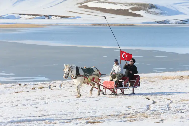 çıldır gölü dondu